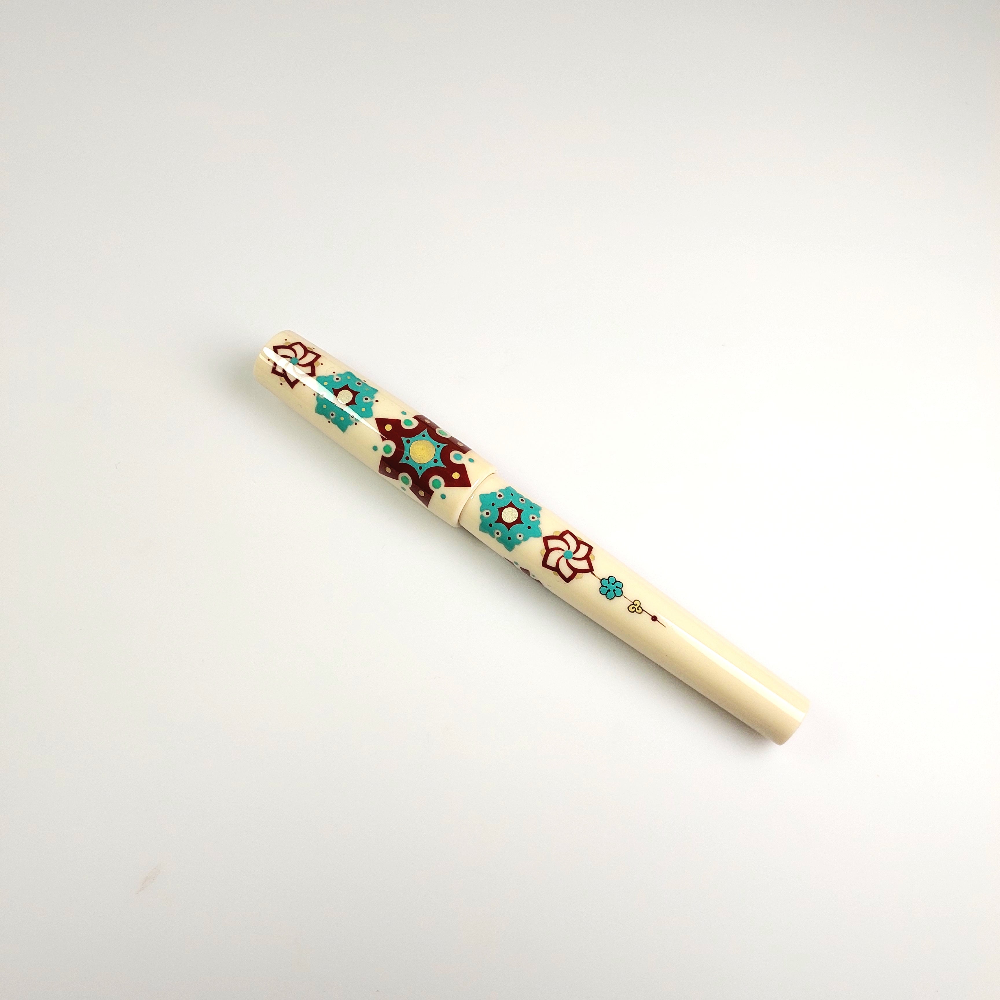 Handcrafted Fountain Pen with Traditional Turkish Tezhip Art – Luxury Writing Instrument