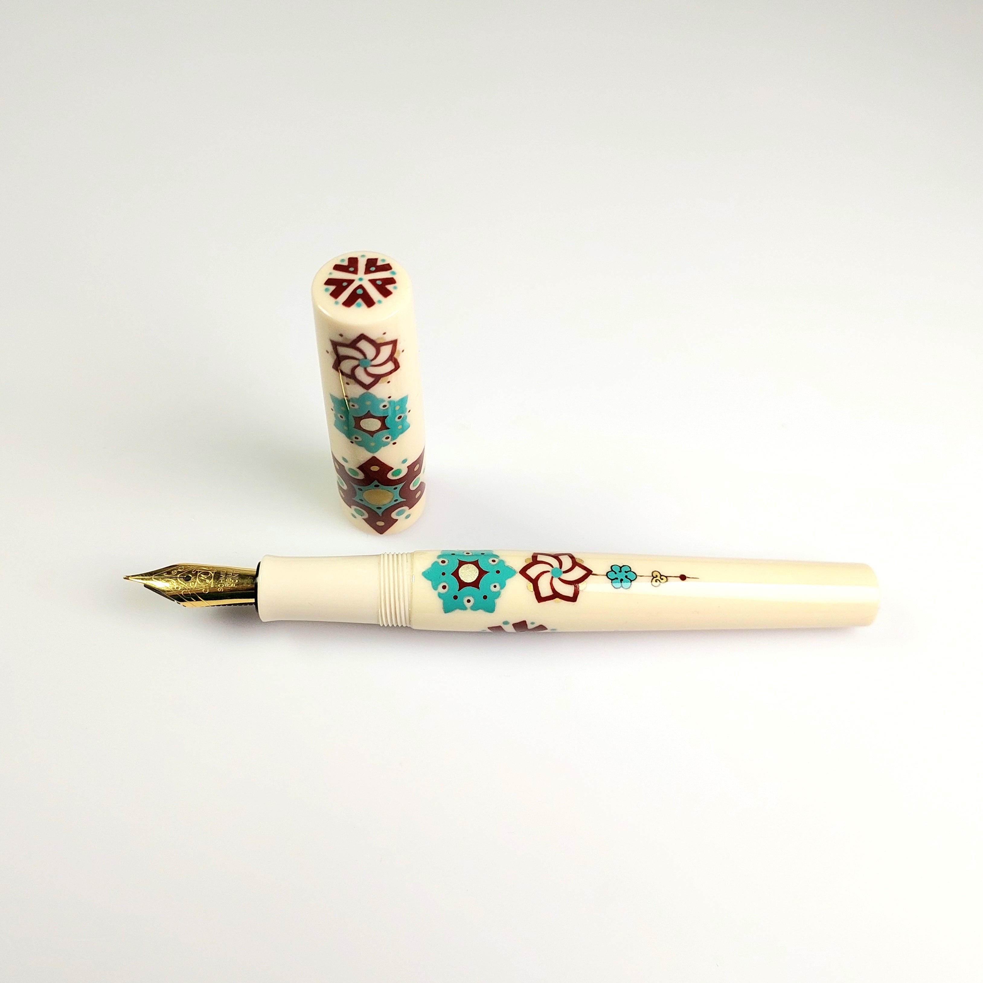 Handcrafted Fountain Pen with Traditional Turkish Tezhip Art – Luxury Writing Instrument