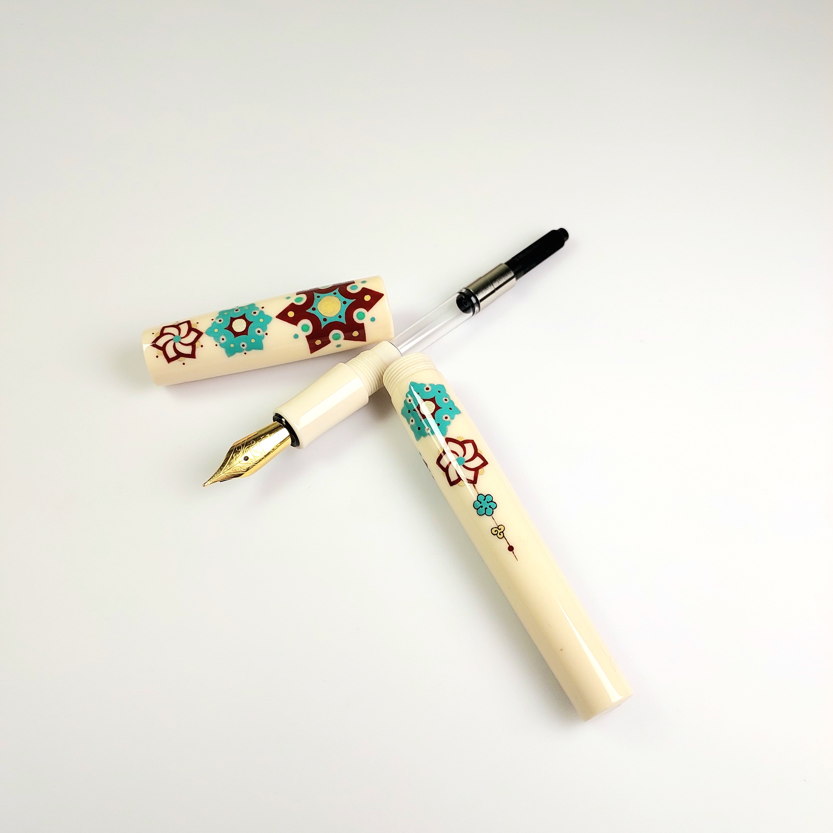 Handcrafted Fountain Pen with Traditional Turkish Tezhip Art – Luxury Writing Instrument