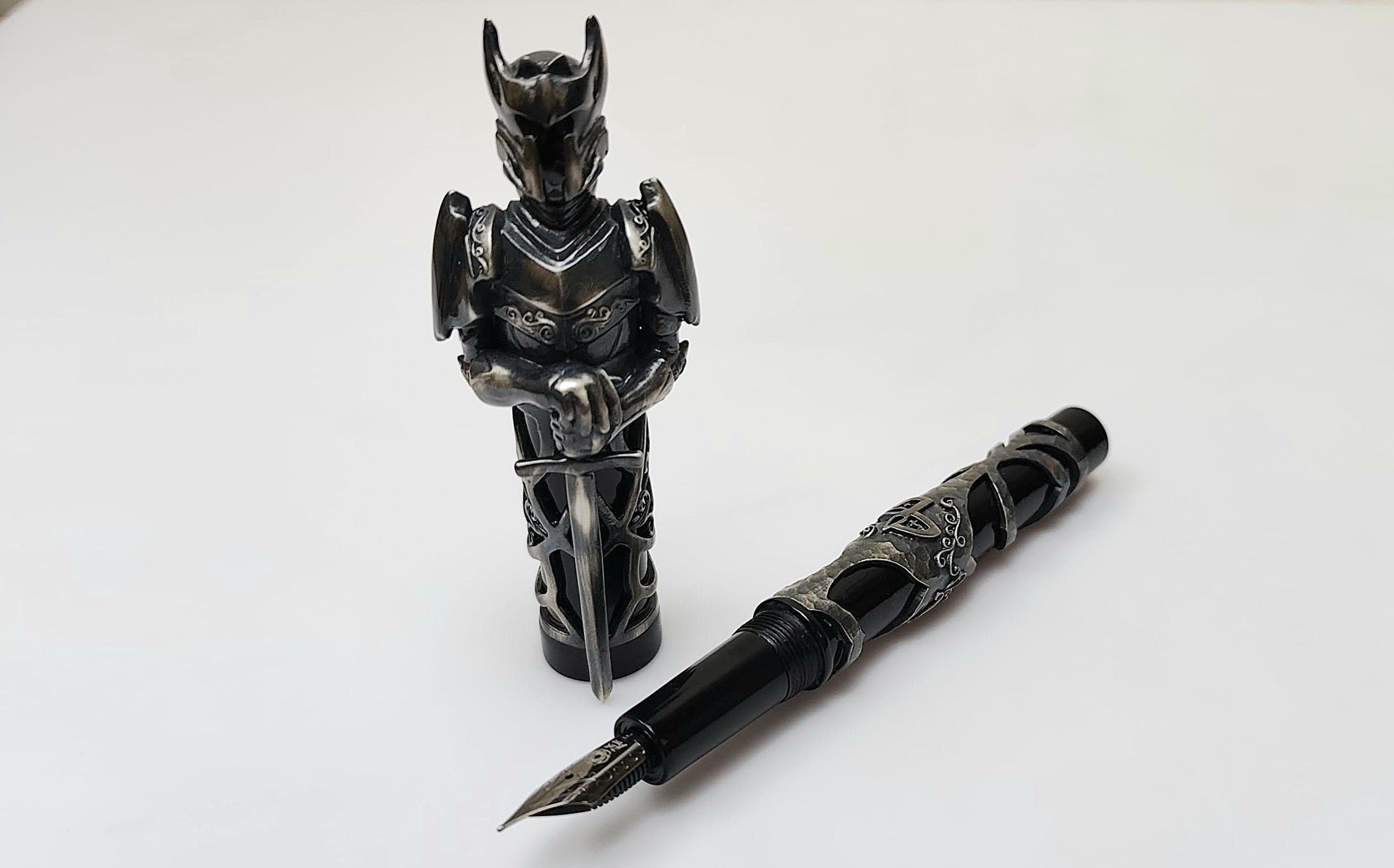 Silver Knight Fountain Pen