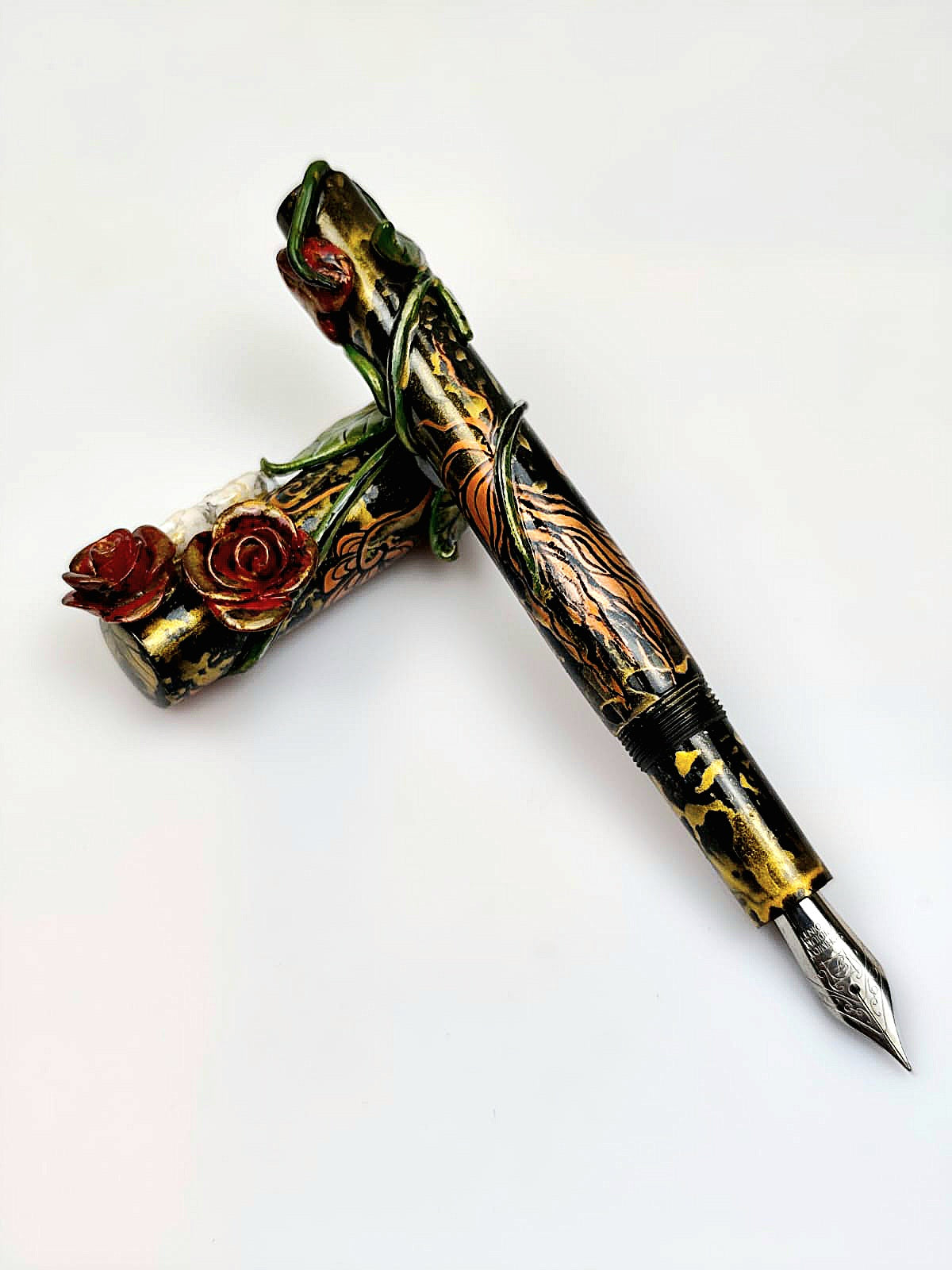 ZekPens uniQ HANDMADE AND HANDPAiNTED FOUNTAIN PEN