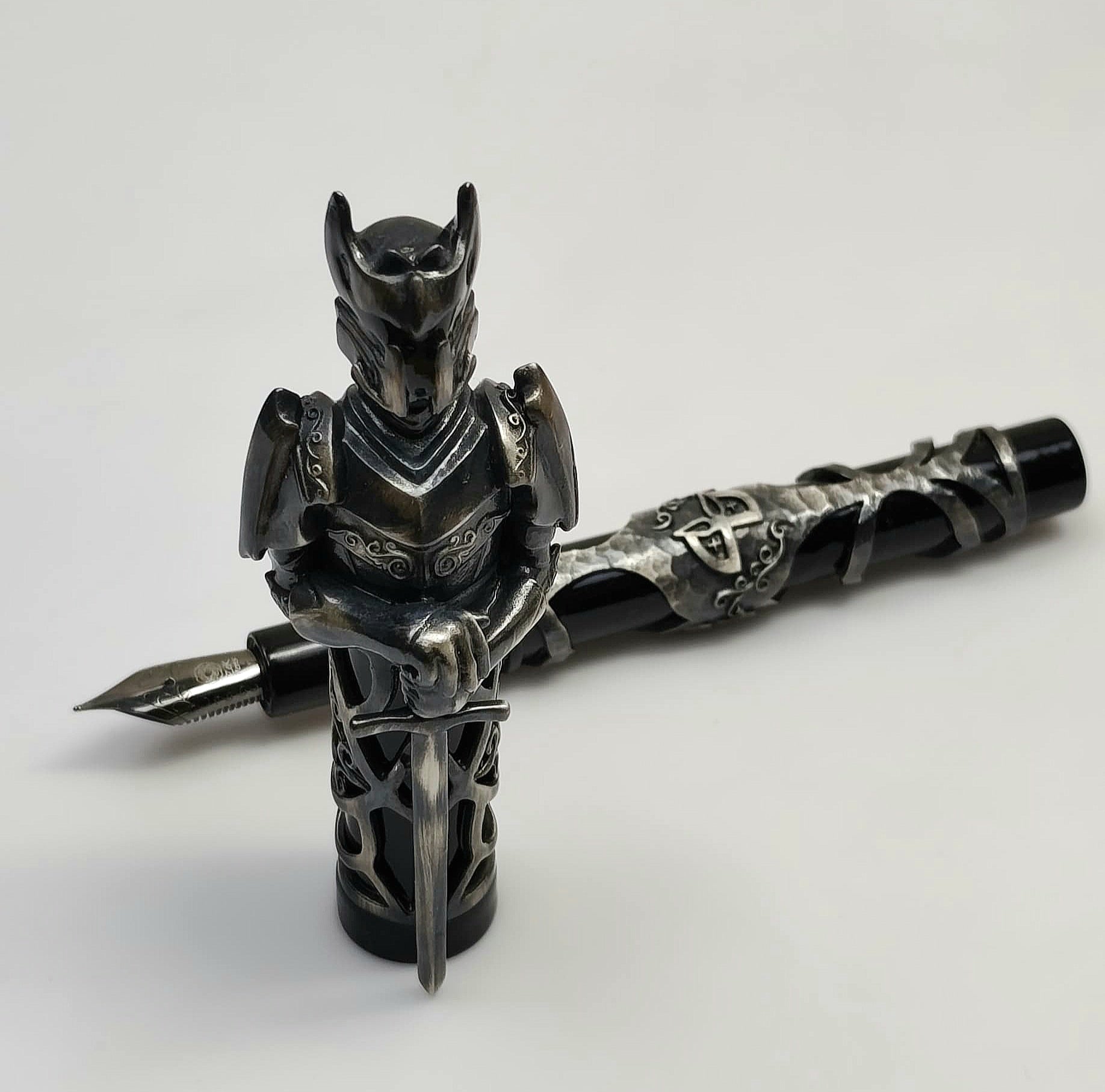 Silver Knight Fountain Pen