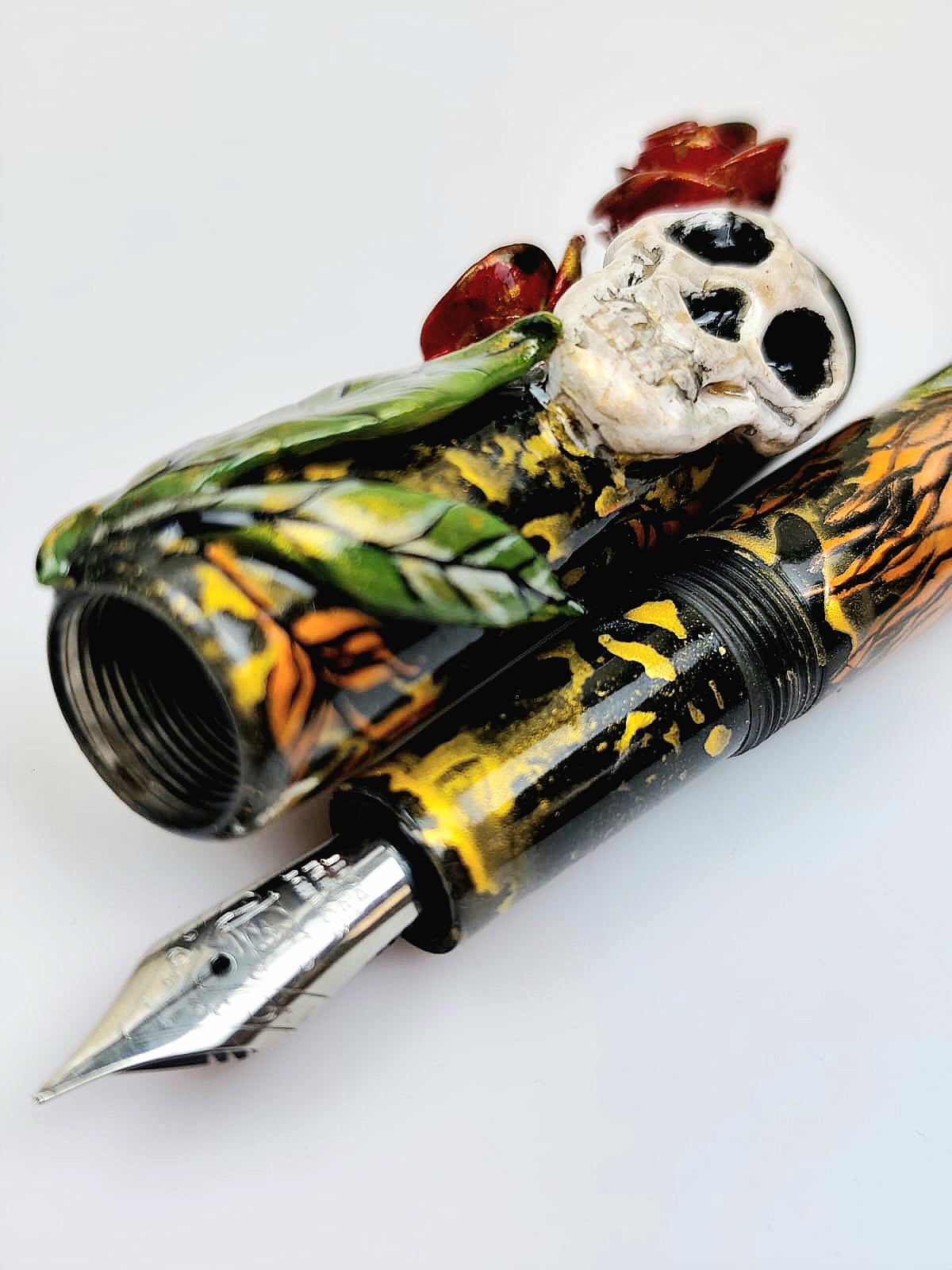 ZekPens uniQ HANDMADE AND HANDPAiNTED FOUNTAIN PEN